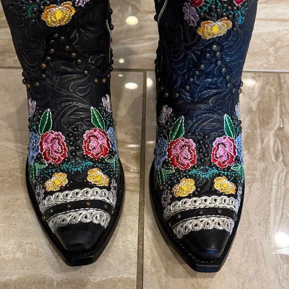 Double D Ranch Black Floral Embroidered Heeled Boots - Picture 5 of 5